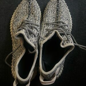 Yeezy Black and White Athletic Shoes 2015 Turtle Dove Adidas boosts